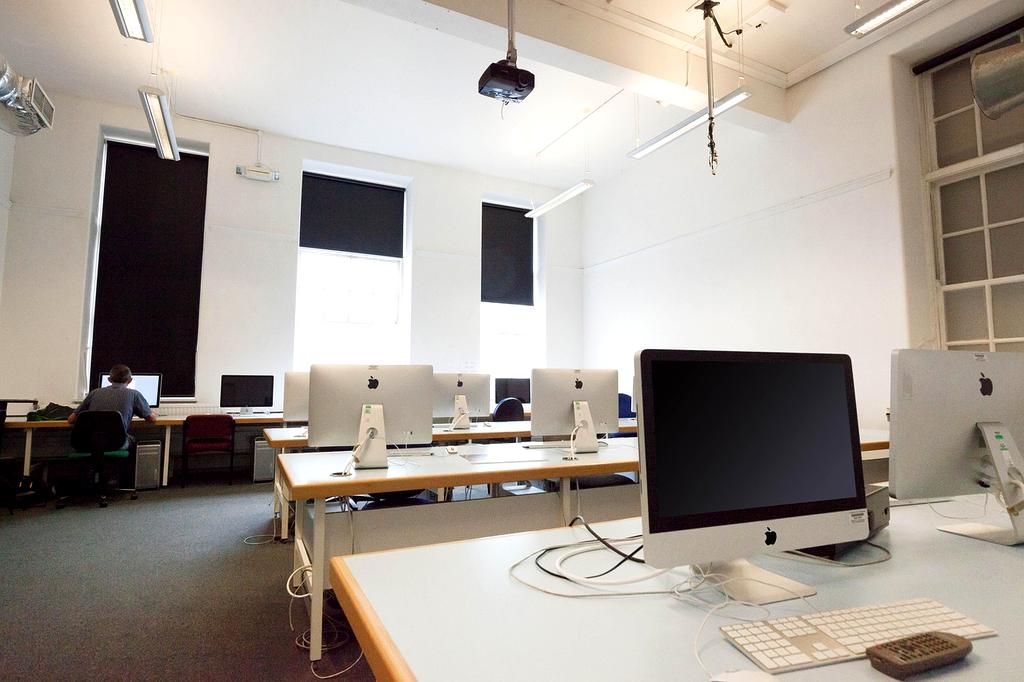 3D visualization of interconnected neural network nodes processing data